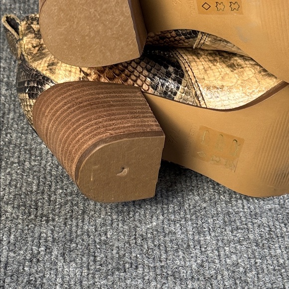 Madewell Snake-Print Ankle Boots in Tan Taupe and Black Size 7.5 - Picture 16 of 16